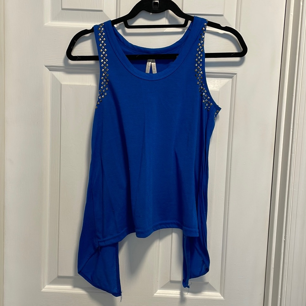 Racer back tank open back